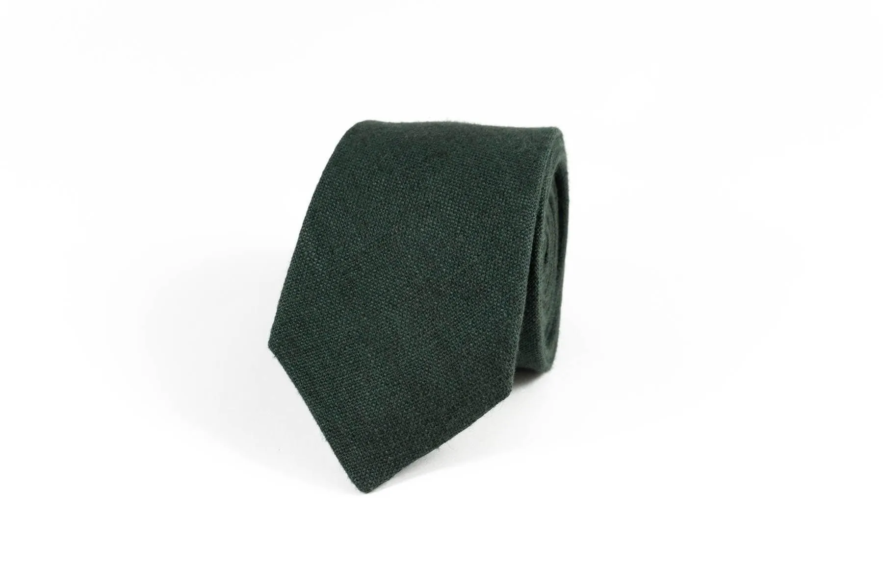 Men's Skinny Necktie in Hunter Green | Solid Color Formal Accessories